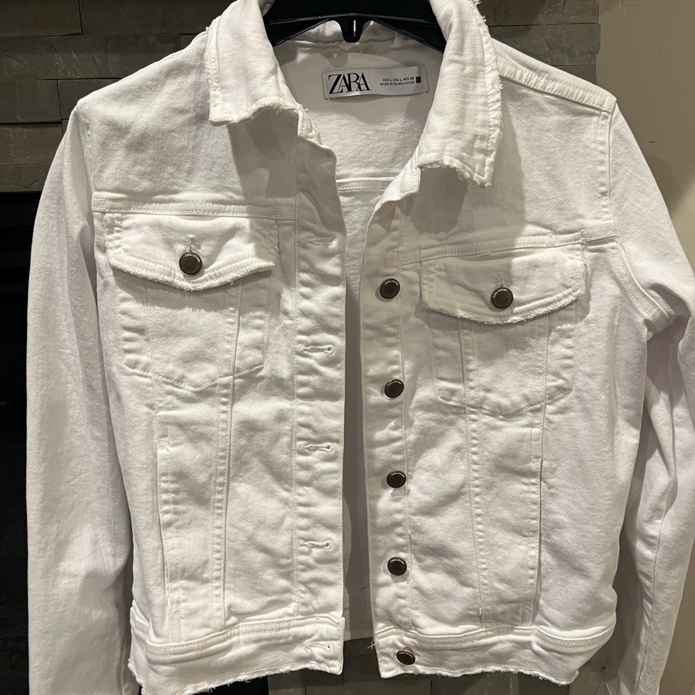 Zara Women's White Denim Jacket M